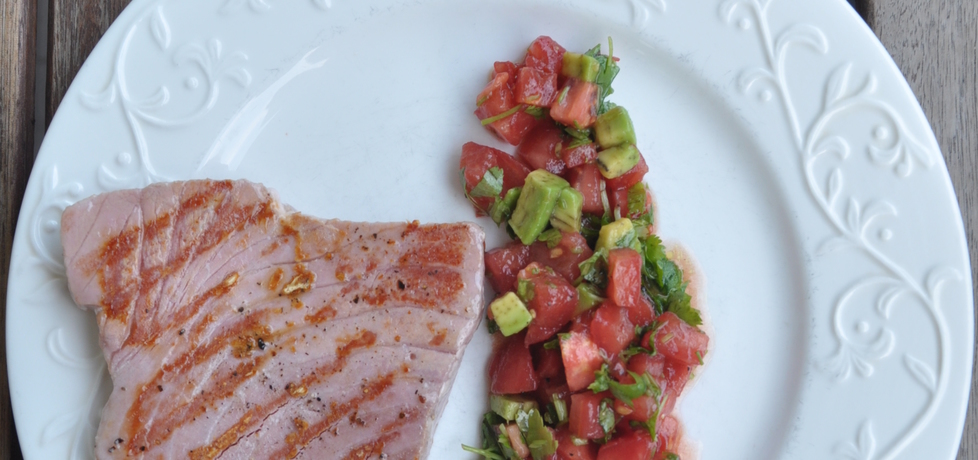 Stek z tuńczyka z salsą z pomidora i awokado (autor: azgotuj ...