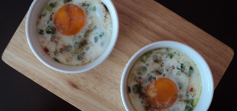 Jajka śniadaniowe zapiekane w kokilkach (autor: luka