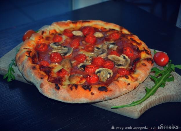 Domowa pizza włoska