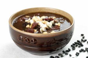 Zupa z czarnej fasoli  prosty przepis i składniki