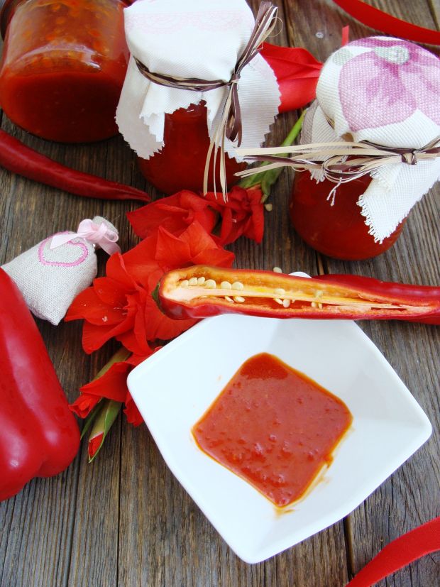 Przepis  ostry ketchup z papryki i chili przepis