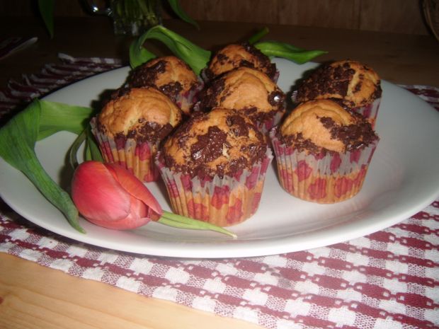 Przepis  szybkie muffinki z kawałkami czekolady przepis