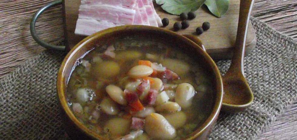 Zupa fasolowa z majerankiem (autor: konczi)