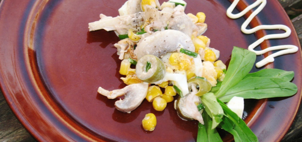 Sałatka z kurczakiem, pieczarkami i kukurydzą (autor: anna169hosz ...