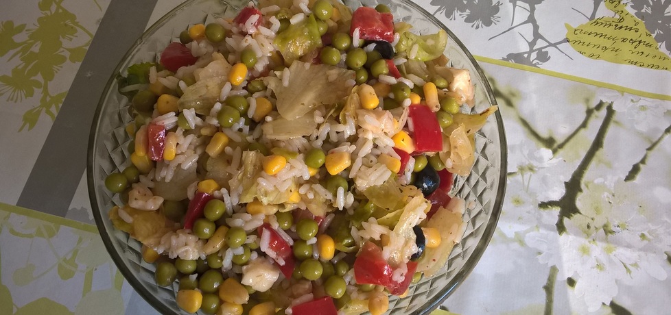 Sałatka z ryżem, papryką marynowaną i sałatą (autor: ania321 ...