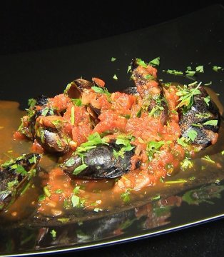 Zmulony pomidor alicji kozak (warszawa)