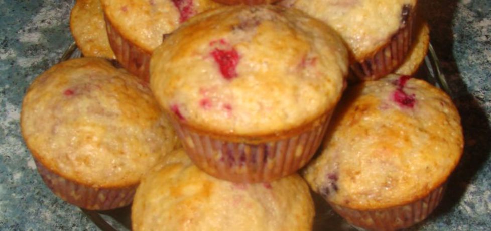 Muffinki z owocami jagodowymi na maślance (autor: olla85 ...