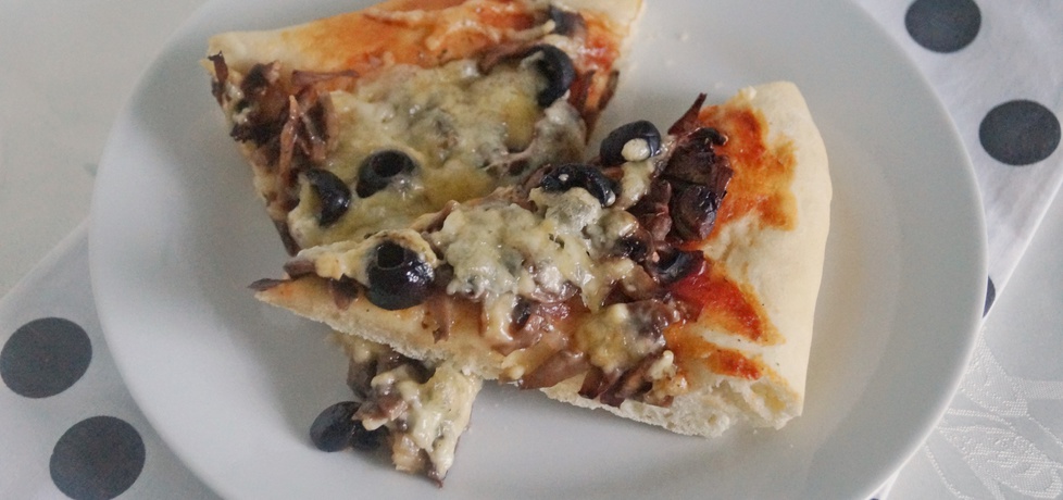 Pizza z pieczarkami, oliwkami i gorgonzolą (autor: alexm ...