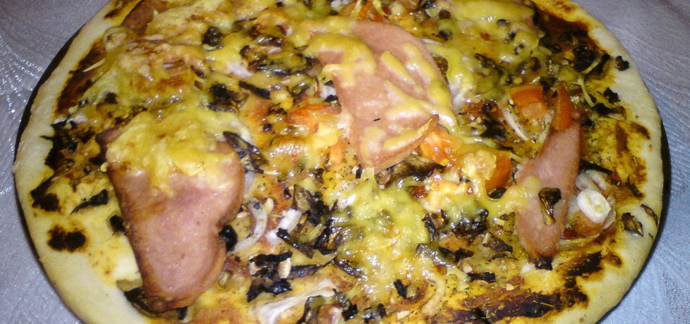 Pyszna domowa pizza na grubym cieście (autor: kasiaaa ...