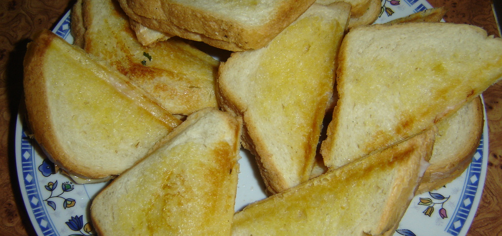 Czosnkowe tosty z serem (autor: marcela)