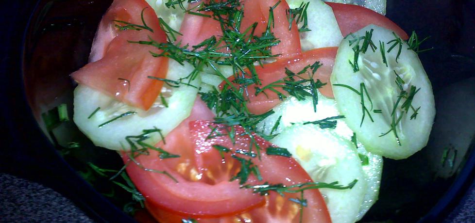 Surówka z pomidorów i ogórków (autor: ewelina45 ...