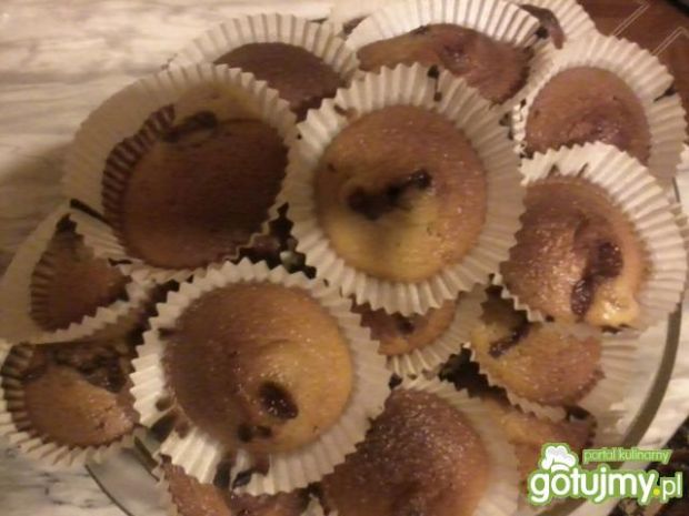 Muffinki z kawałkami czekolady  najlepsze przepisy