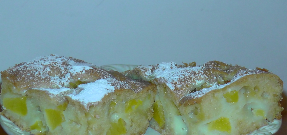 Ciasto a'la babka z brzoskwiniami (autor: asiczekz)