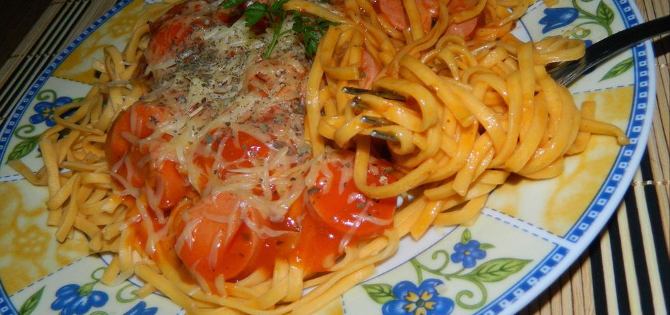 Makron z pomidorami w sosie parówkowym (autor: bietka ...