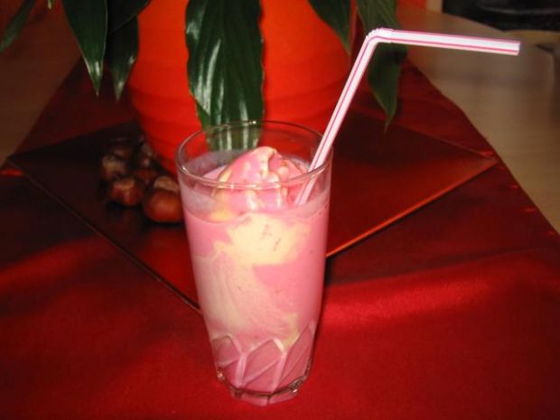 Przepis  shake owocowy z lodami waniliowymi przepis