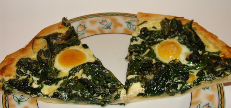 Pizza ze szpinakiem i jajkami przepiórki (autor: paulina2157 ...