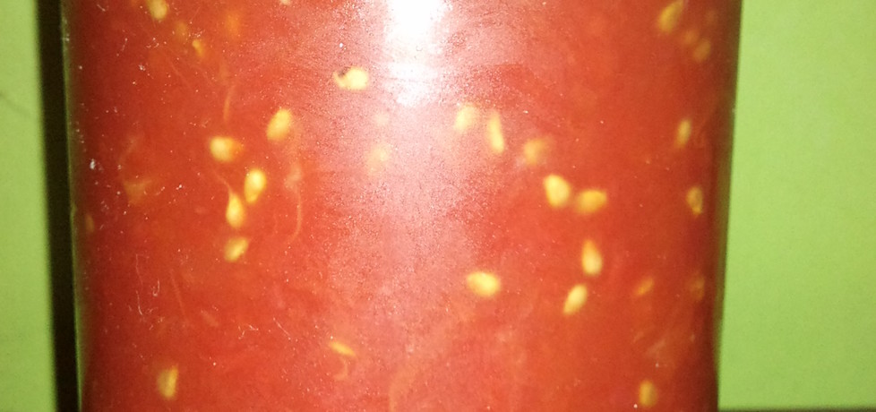 Pomidory krojone w puszce (autor: alexm)