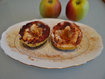 Pieczone jabłka z cynamonem