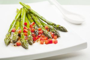 Szparagi sezamowe  prosty przepis i składniki