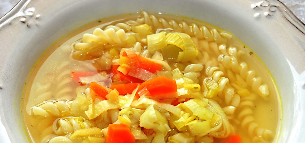 Rozgrzewająca zupa z porem i makaronem (autor: rng
