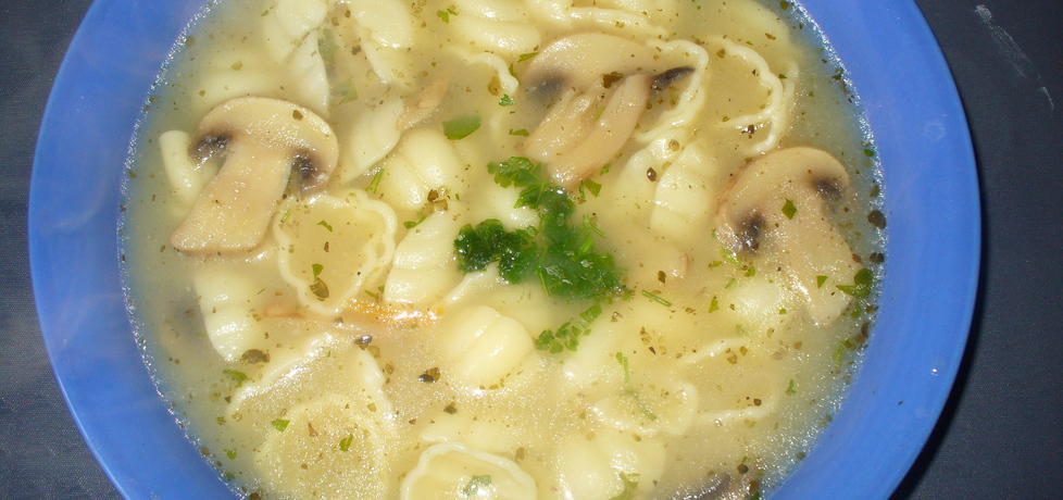 Zupa pieczarkowo  muszelkowa (autor: ilka01)