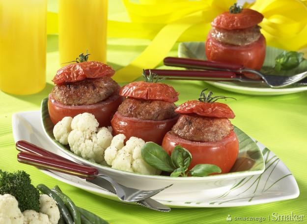 Pomidory z nadzieniem mięsnym
