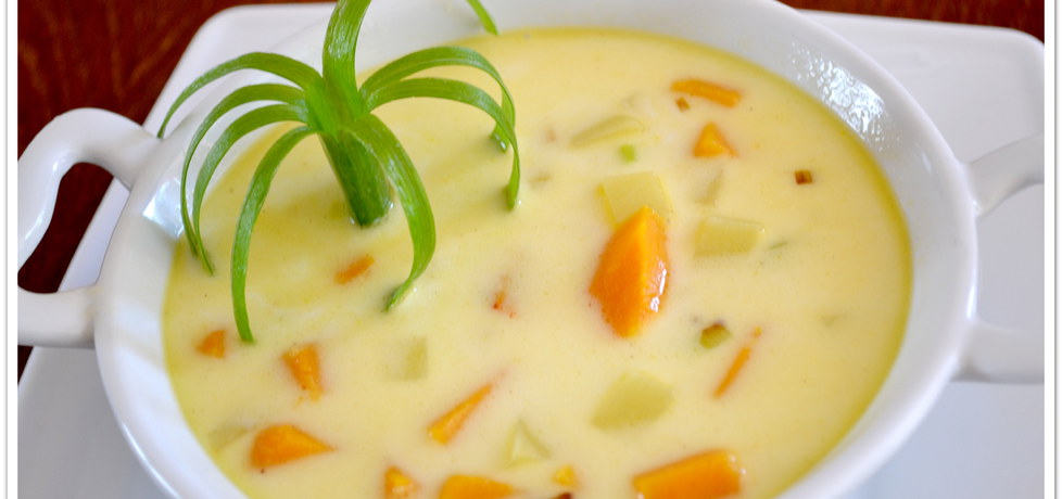Biała zupa z ziemniakami i dynią (autor: christopher ...