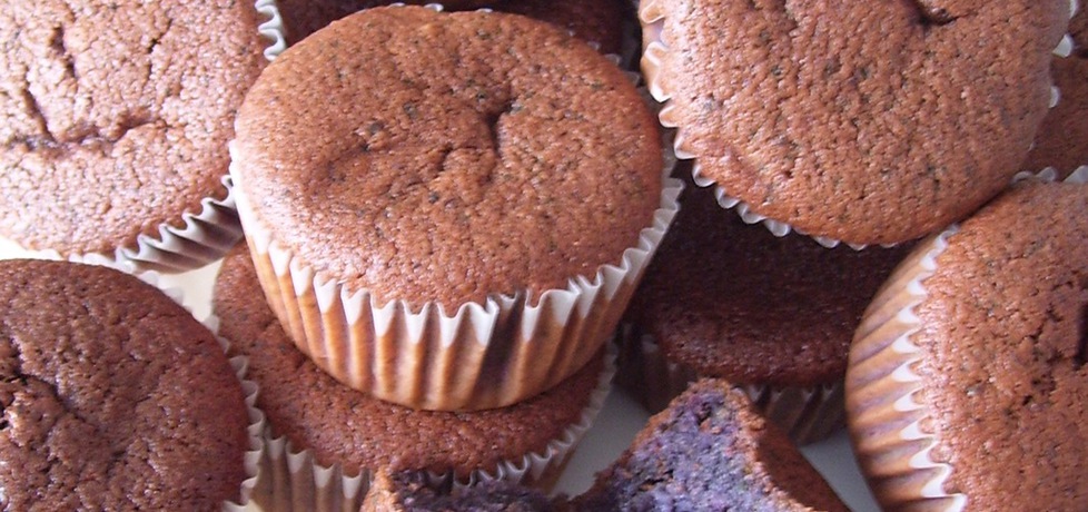 Smerfne muffinki z białą czekoladą (autor: mniam)