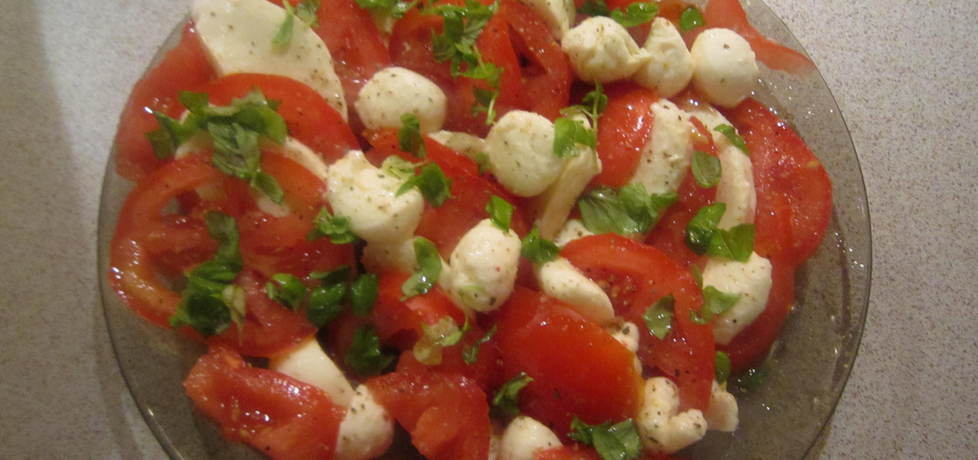 Pomidory z czosnkiem,mozarellą i bazylią (autor: kate131 ...