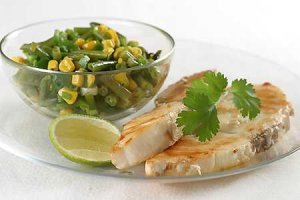 Biała ryba z salsą kukurydzianą  prosty przepis i składniki