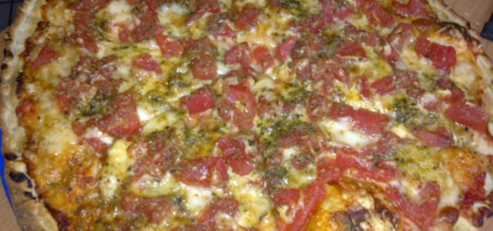 Pizza na cienkim spodzie z pomidorem (autor: smakowita ...