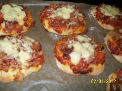Pizzerinki z suszonymi pomidorami