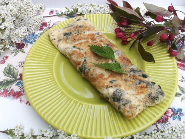 Przepis  wiosenny omlet z pokrzywami przepis