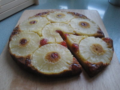 Odwrócone ciasto z ananasem