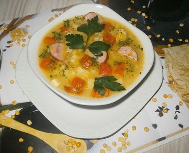 Zupa grochowa z ziemniakami
