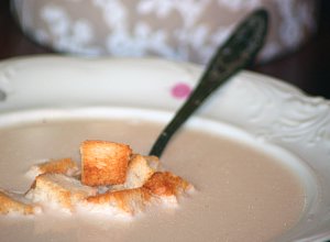 Algierska zupa migdałowa