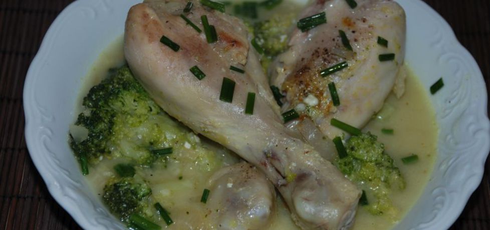 Pałki z kurczaka w lekkim sosie z brokułami (autor: magula ...