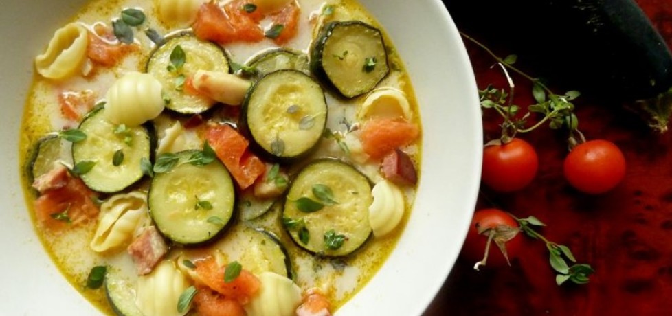 Zupa z cukinii z pomidorami i makaronem (autor: pobitegarybarbary ...