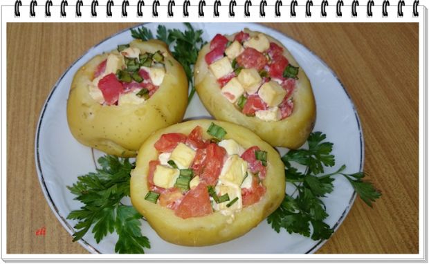 Ziemniaki eli faszerowane pomidorami i fetą przepis