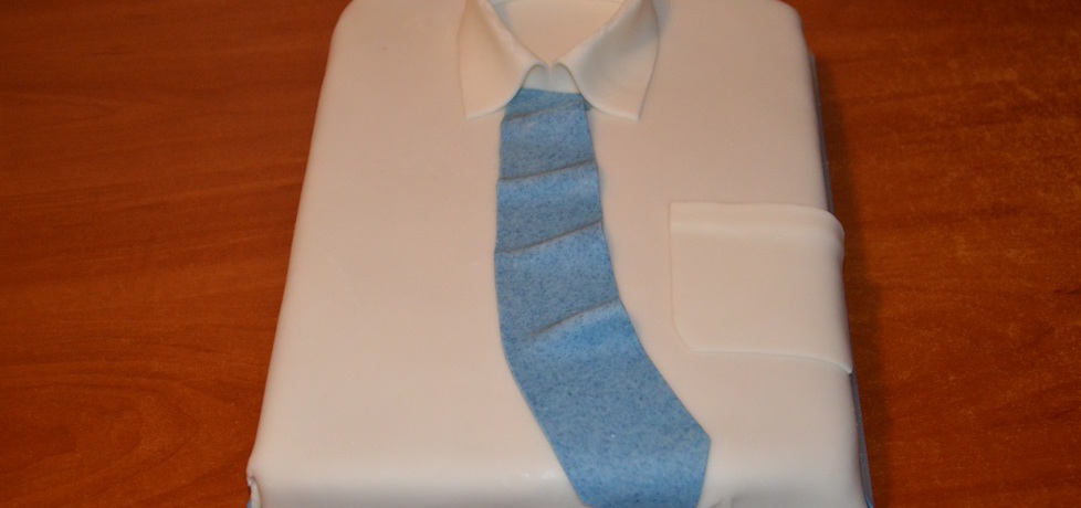 Tort w kształcie koszuli z krawatem (autor: turkus3)