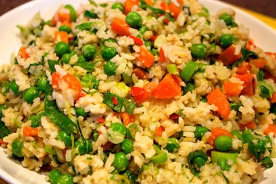 Smażony ryż z warzywami