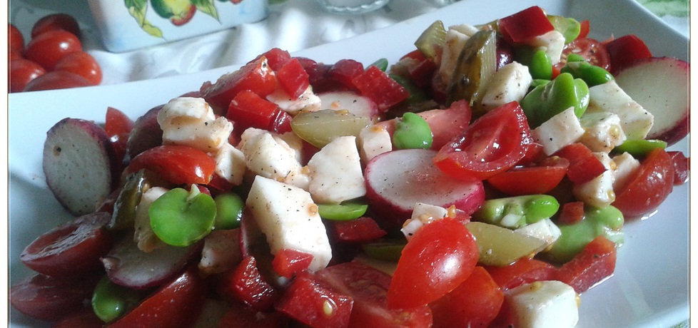 Sałatka z bobu, pomidorków cherry i mozzarelli (autor: monikat83 ...