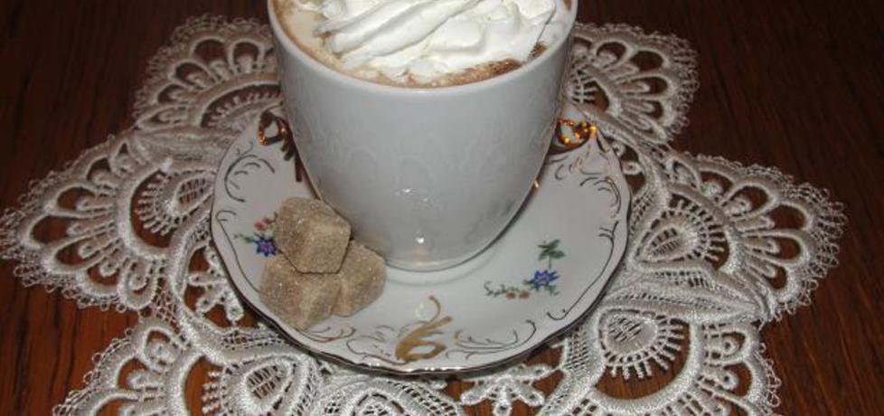 Kawa z pianką i cukrem trzcinowym (autor: alaaa)