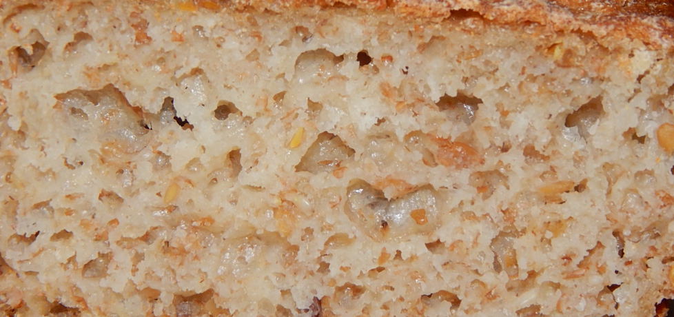 Chleb z krupczatki z ziarnami i otrębami (autor: habibi ...