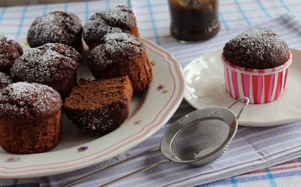 Przepis  muffinki czekoladowo-rabarbarowe przepis