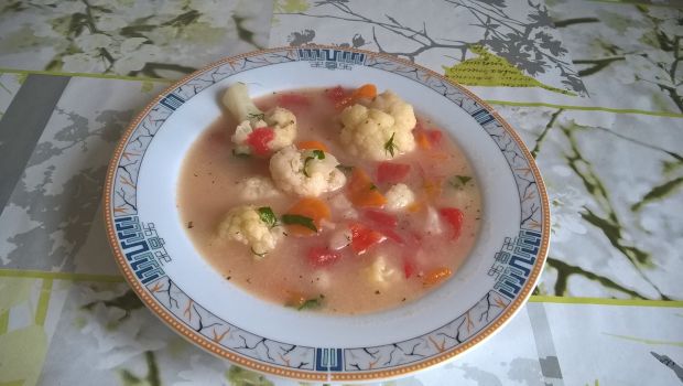 Przepis  zupa kalafiorowa z pomidorem przepis