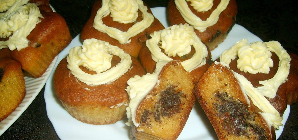 Muffinki makowe z kremem z cremony... (autor: w-mojej