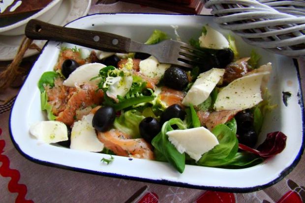 Przepis  sałatka śródziemnomorska z oliwkami przepis