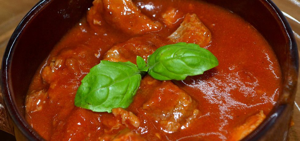 Gulasz wołowy w pomidorowym sosie (autor: zolzica ...