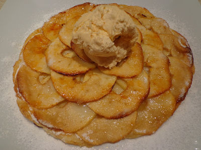 Apple tart fine with vanilla ice cream